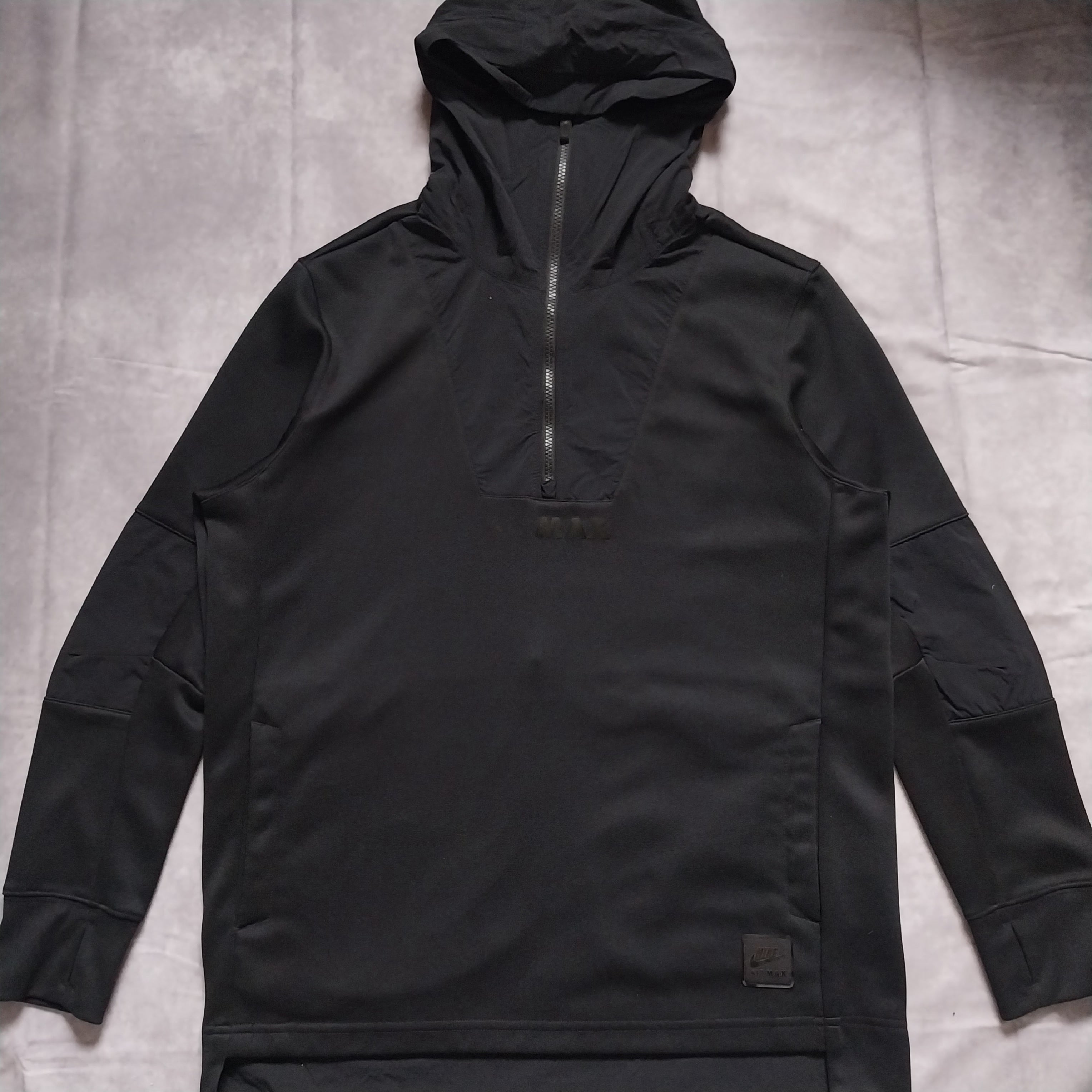 Nike Air Max Tech Jacket – Black